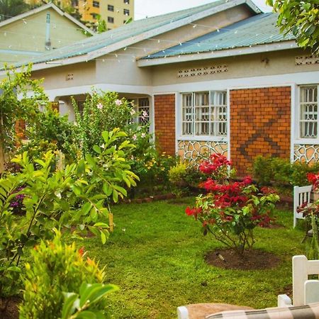 City Oasis By Siima _ Hidden Gem City Family Home Kampala Exteriör bild