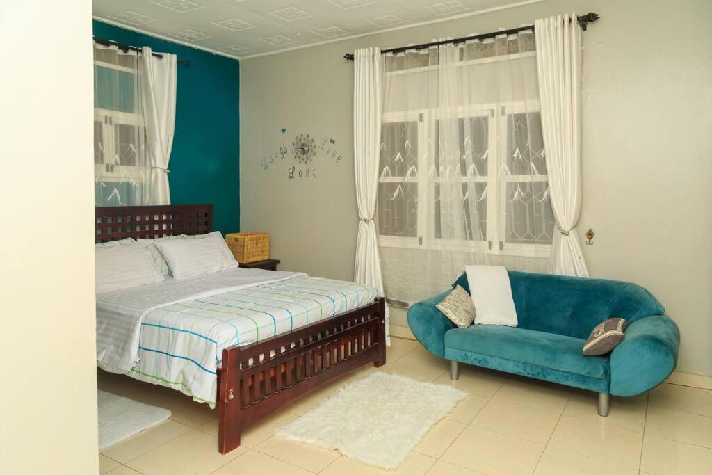 City Oasis By Siima _ Hidden Gem City Family Home Kampala Exteriör bild