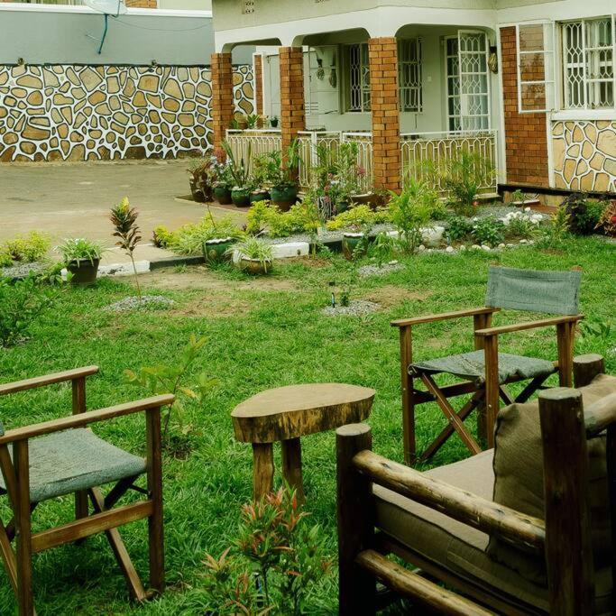 City Oasis By Siima _ Hidden Gem City Family Home Kampala Exteriör bild