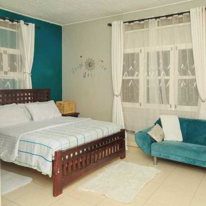 City Oasis By Siima _ Hidden Gem City Family Home Kampala Exteriör bild