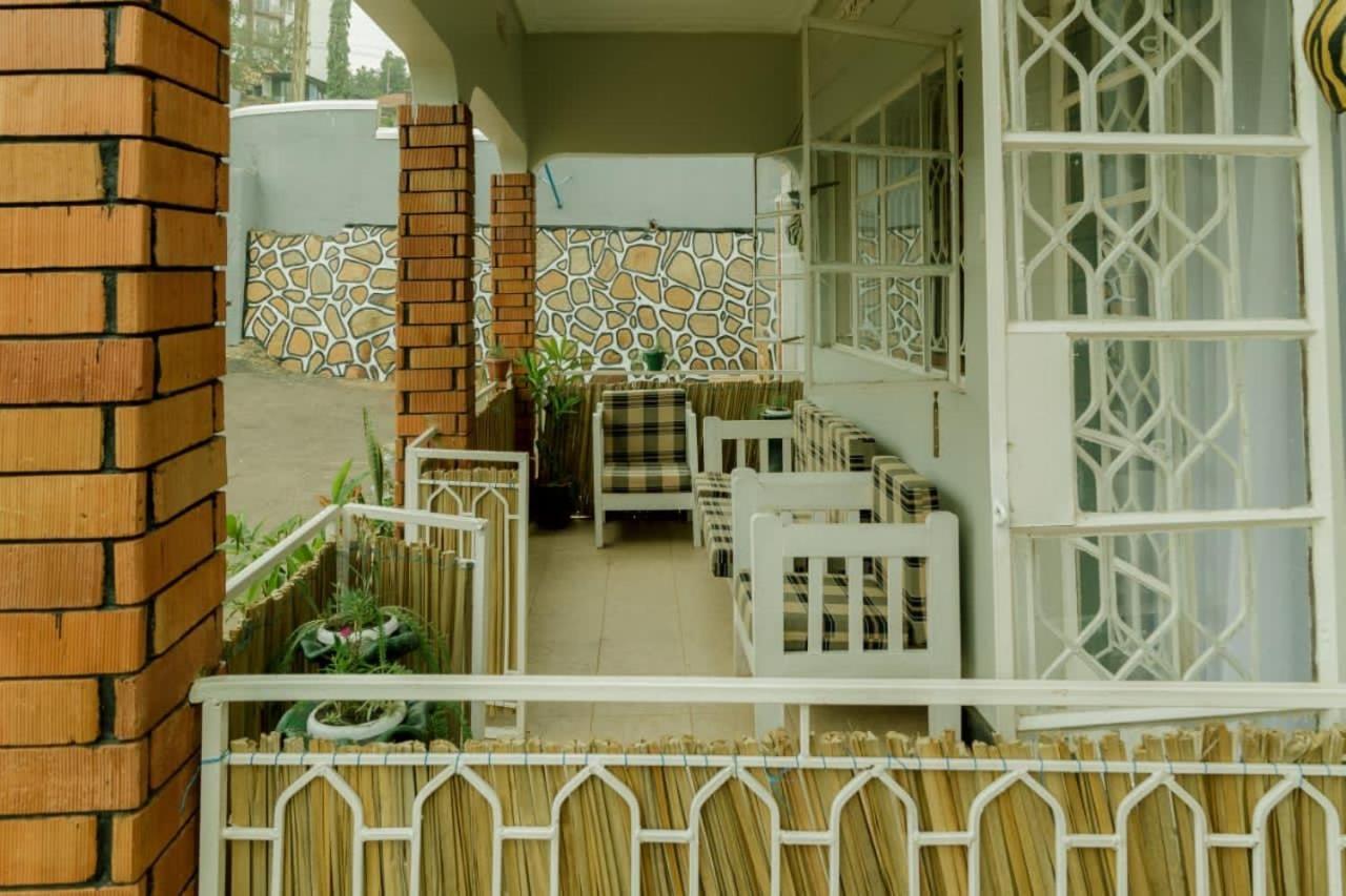 City Oasis By Siima _ Hidden Gem City Family Home Kampala Exteriör bild